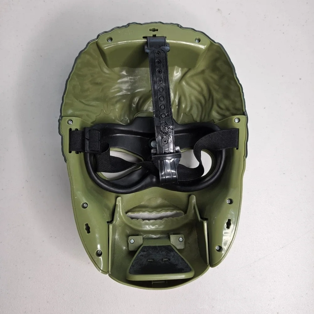 Hasbro Mask Kids OS Green Marvel Hulk Avengers B9973 Chin Activated Smash Mask